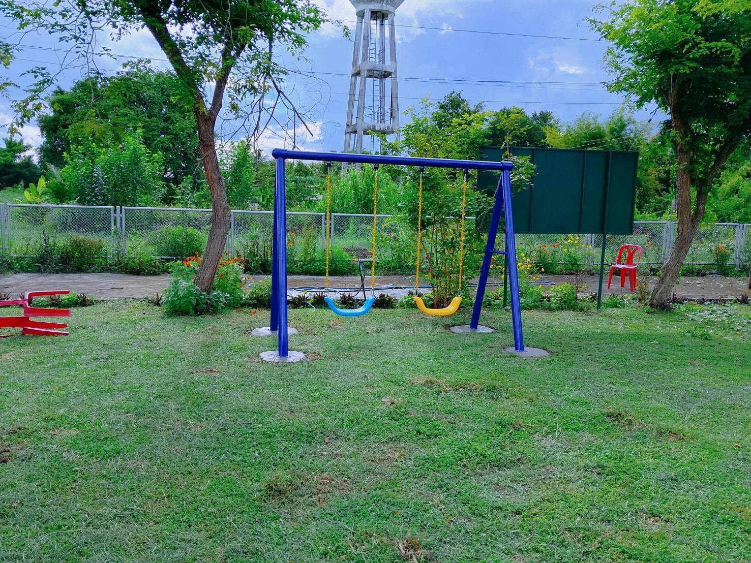 ชิงช้า 2 ที่นั่งโครงเหล็ก ราคาต่อ 1 สี เลือกสีได้ ,ชิงช้าเด็กโต, เสาใหญ่ พร้อมส่ง, ชิงช้าเหล็ก ของเล่นสนาม, เครื่องเล่นสนามกลางแจ้ง พร้อมส่ง