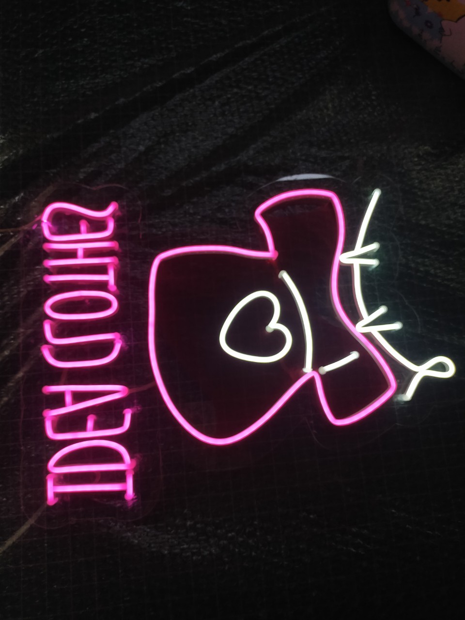 ป้ายไฟนีออนดัด