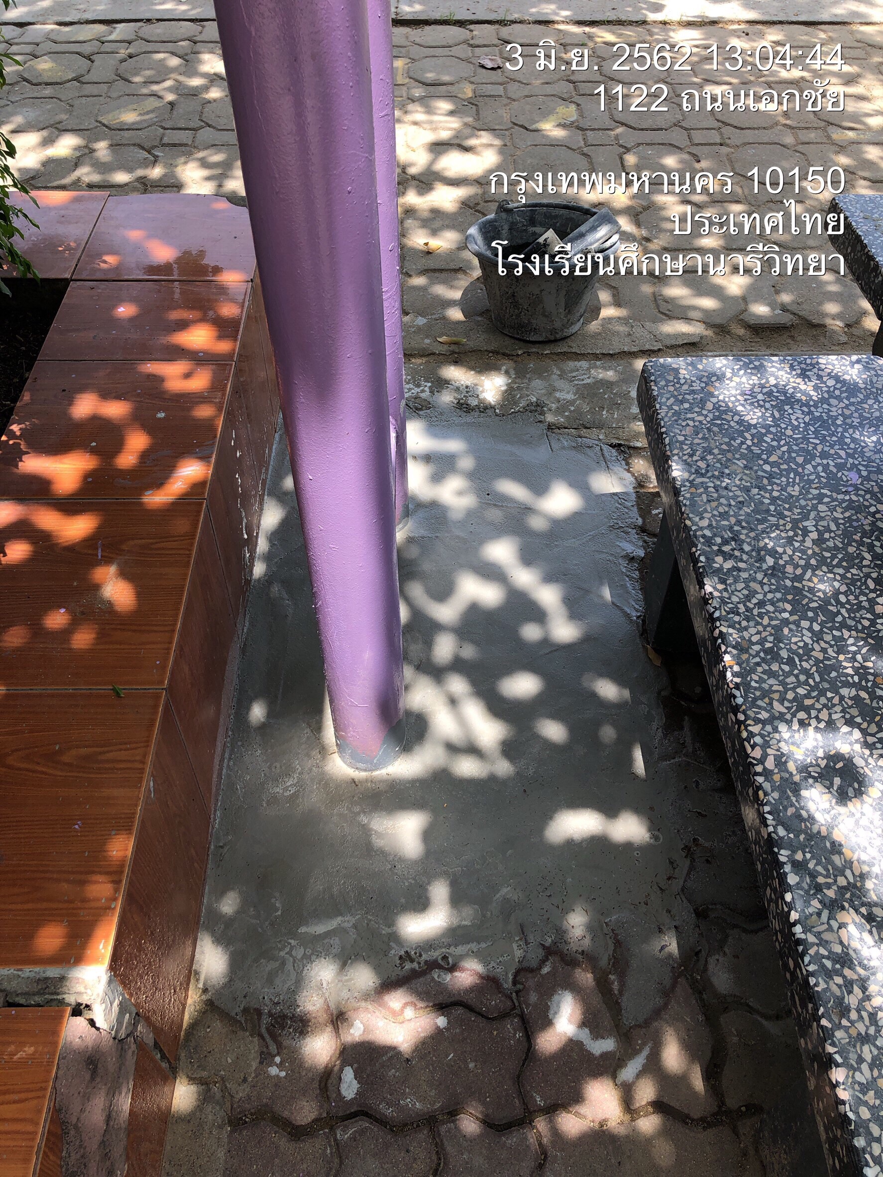 รร. ศึกษานารี ทำหลังคาทางเชื่อมอาคารเรียน