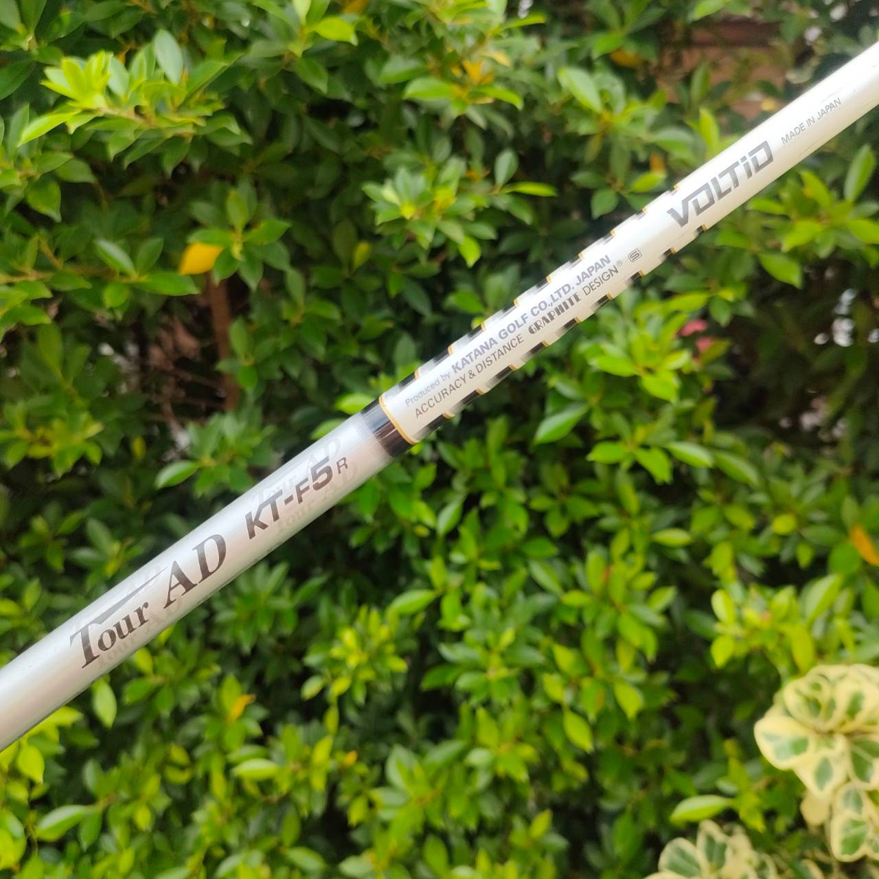 FW5 KATANA VOLTIO II G HI องศา 18 ก้าน TOUR AD KT-F5 FLEX R รุ่นนี้เป็นรุ่นพิเศษ สี PLATINUM เป็นทั้งรุ่น G และ รุ่น HI , ไม้กอล์ฟมือสอง ของแท้ BY NakaraLuxurious
