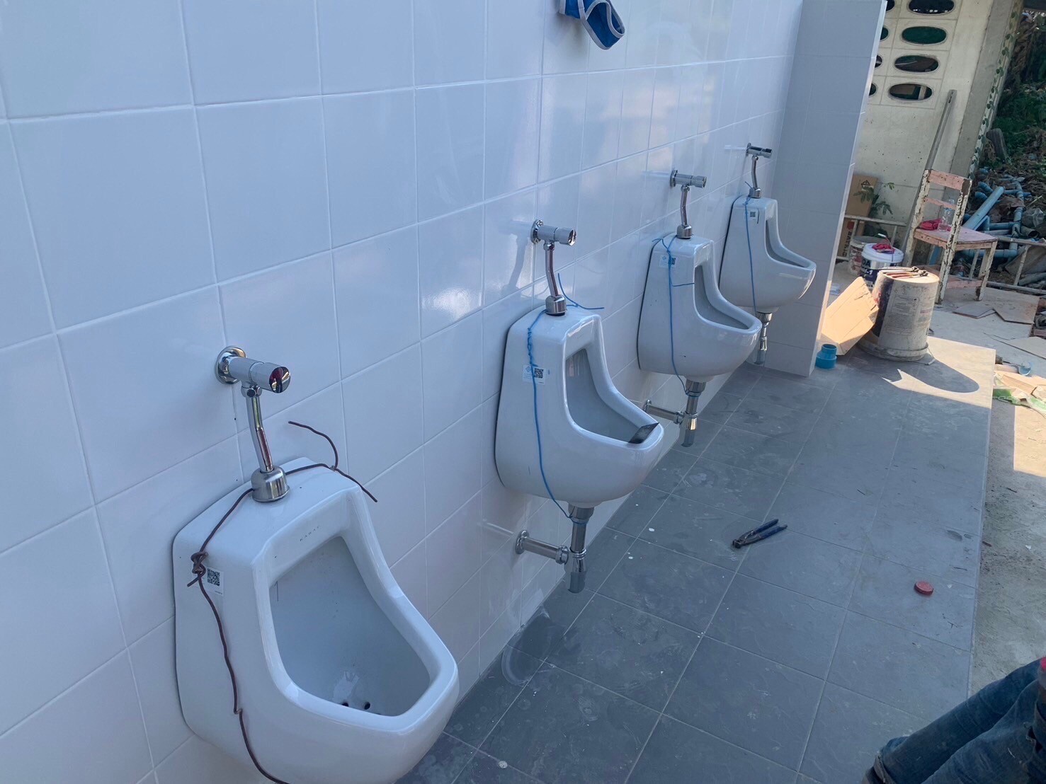 งานสร้างห้องน้ำ รร.วัดหนองเสือ อ.บ้านโป่งจ.ราชบุรี