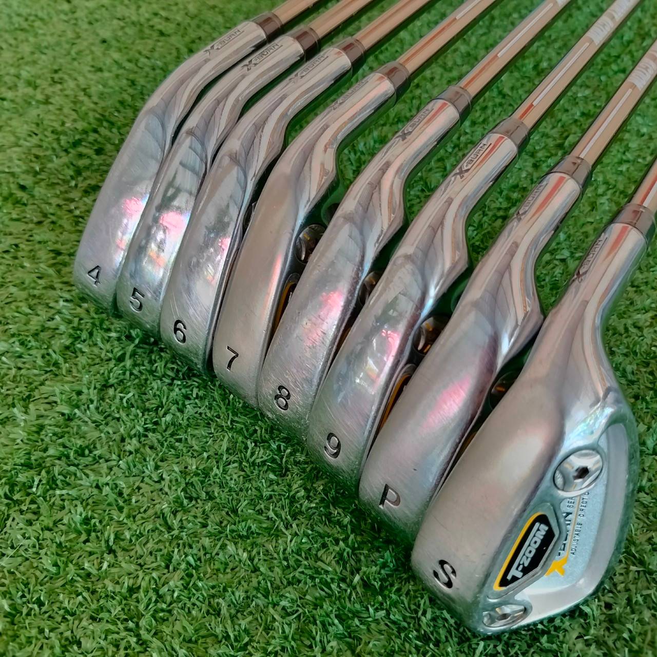 ชุดเหล็ก T-ZOOM X-BURN SERIES มีเหล็ก 4-9 เเละ PW SW ก้าน EXTREMLY07 FLEX R หมุดถ่วงสองจุดบล๊านซ์มากๆ วัสดุเป็นเหล็ก FORGED CAVITY ตีทั้งนุ่มและง่าย พรีเมี่ยมญี่ปุ่น!! ไม้กอล์ฟมือสอง ของแท้ BY NakaraLuxurious