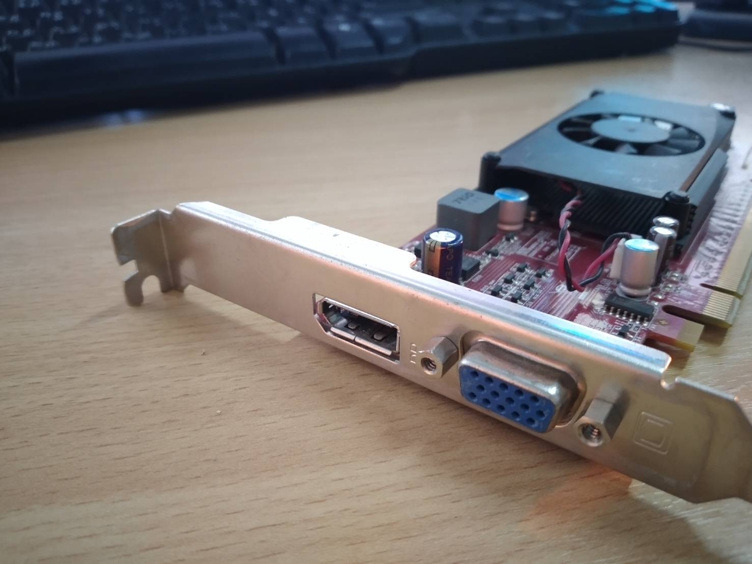 Lenovo FRU03T9008 NVIDIA GeForce 310 512mb VGA Display Port Video Card Full Heig