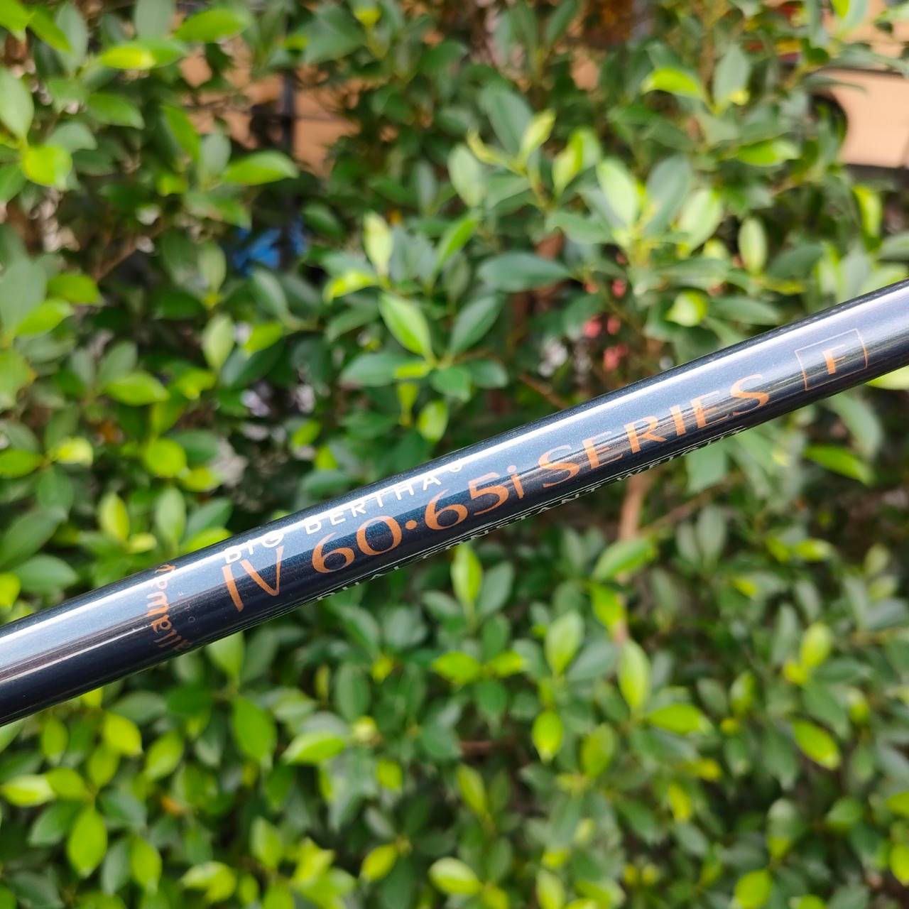 FW3 CALLWAY BIG BERTHA ก้าน IV 60.65I SERIES FLEX F ด้านล่างของไม้สอดพื้นได้ดีมาก ตีง่ายมากๆ เสียงเพราะ ฟีลลิ่งนุ่มๆ