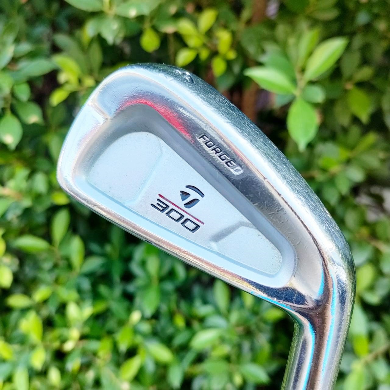 ชุดเหล็ก TAYLORMADE 300 FORGED มีเหล็ก 3-9 เเละ PW สุดยอดของ FORGED ชุดนี้คือชุดที่เป็นตำนานของ Taylormade สร้างโดย MIURA สุดยอดอันดับ 1 ของโลก ไม้กอล์ฟมือสอง ของแท้ BY NakaraLuxurious
