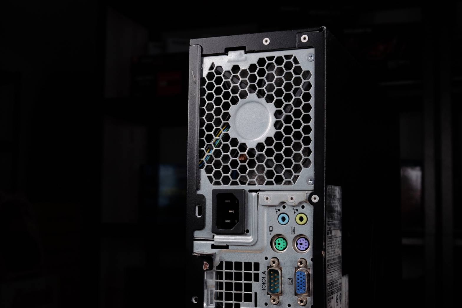 HP Compaq 8200 SFF คอมพิวเตอร์ตั้งโต๊ะ