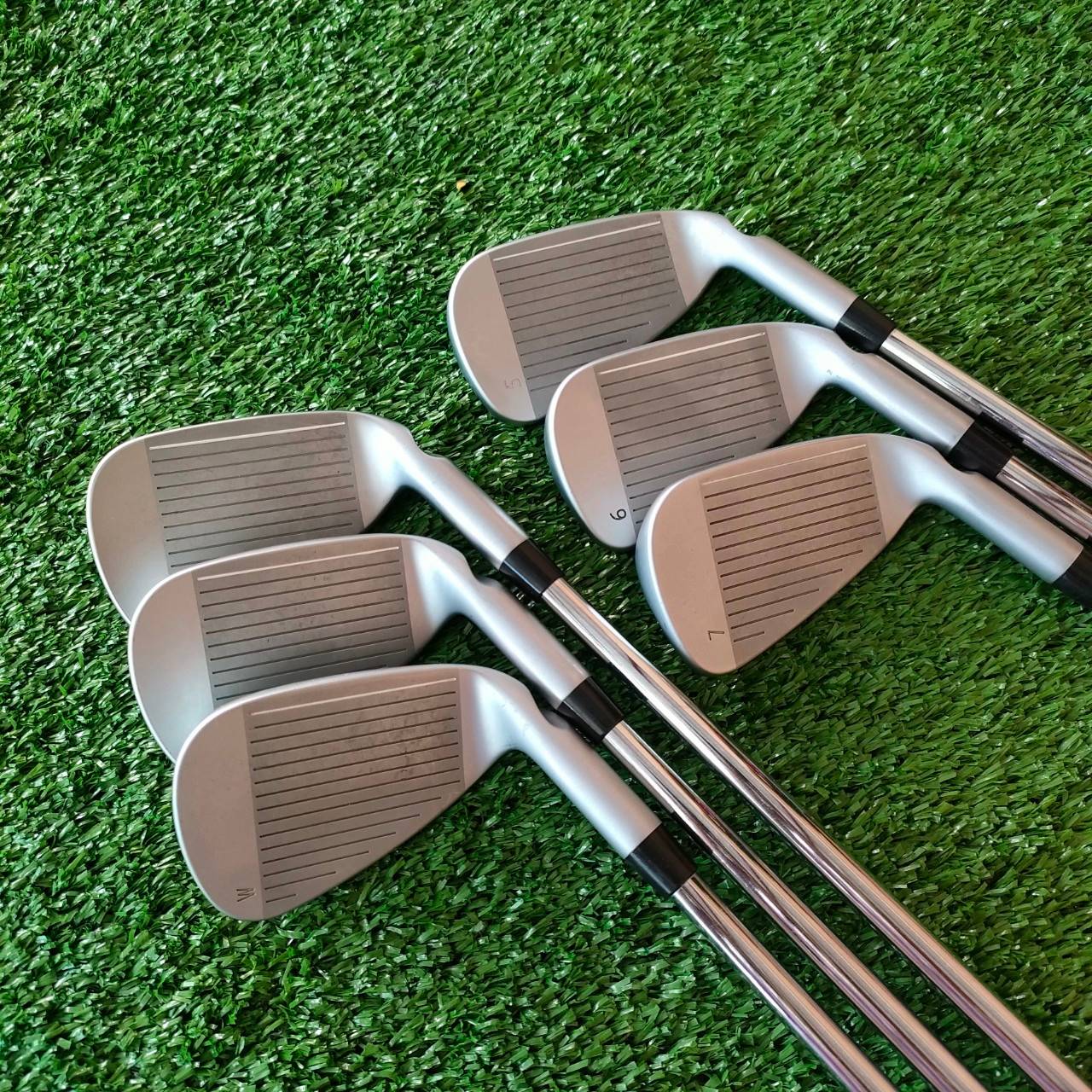 ** ไม้กอล์ฟสำหรับท่านที่ถนัดซ้าย ** ชุดเหล็ก PING I20 มีเหล็ก 5-9 เเละ W ก้าน N.S.PRO 950GH FLEX R