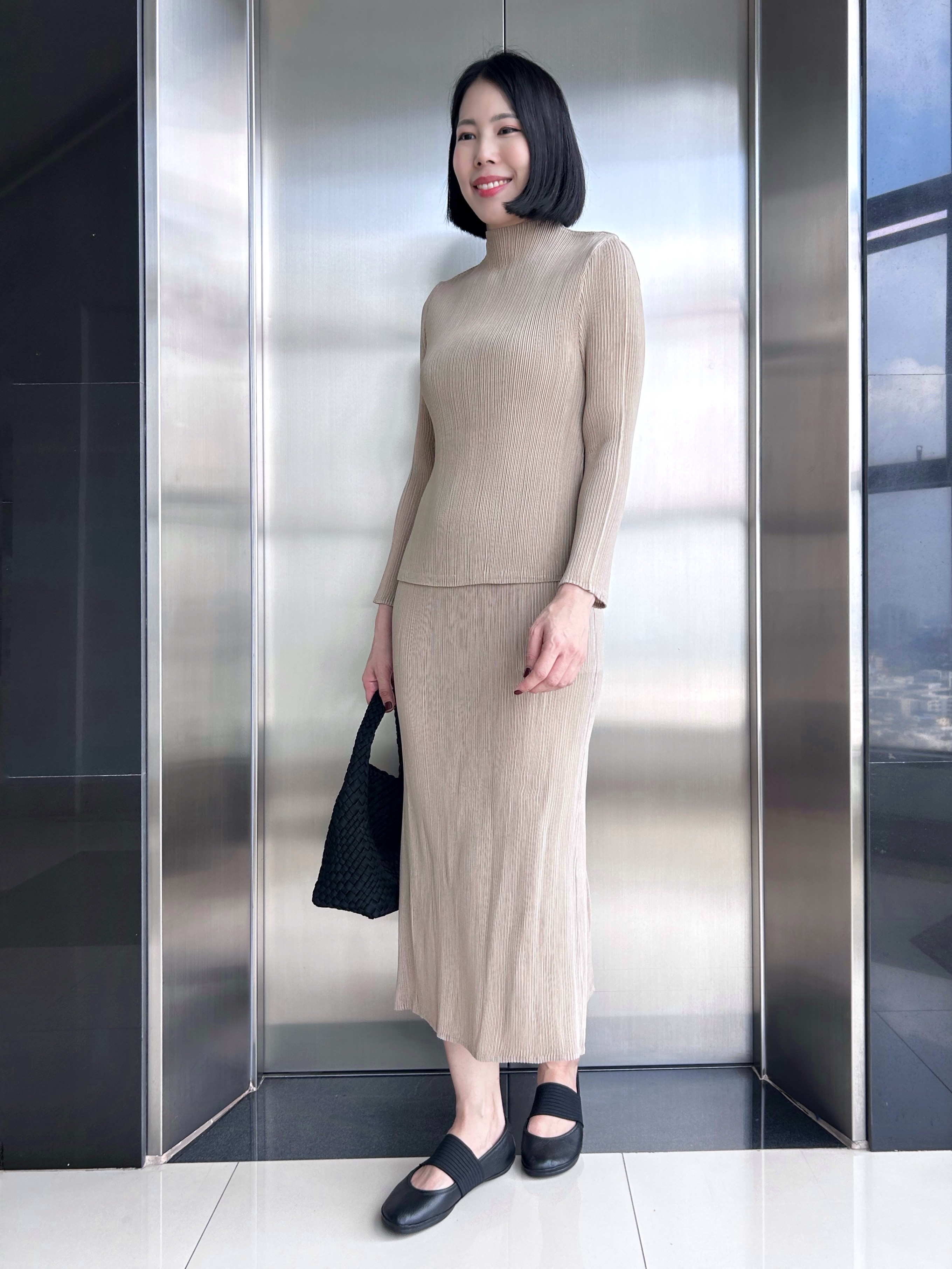 ปรับราคาลง20%!! 2MUAY รุ่น GJO11032/ GJO11044 เซ็ตพลีทผ้าแมตต์ HIGHNECK LONGSLEEVE TOP WITH PENCIL SKIRT PLEATED SET 10 สี FREE SIZE