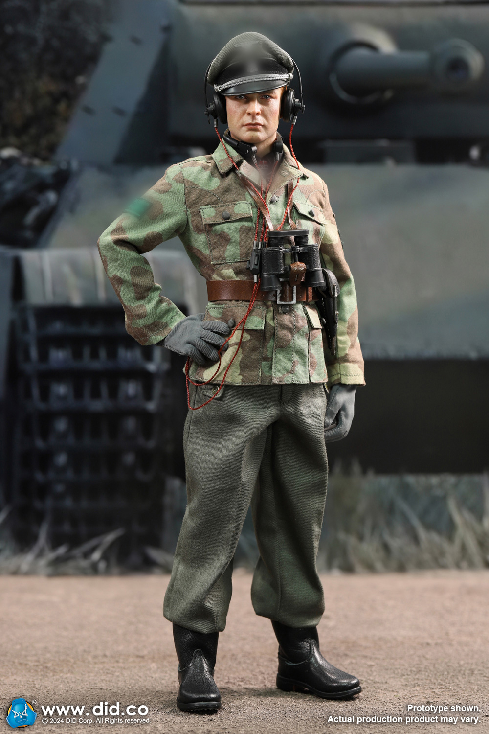 [สั่งจอง] DID D80176 1/6 : WWII German Commander - Max