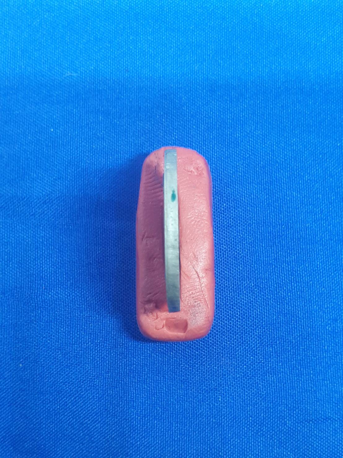 เหรียญ หลวงพ่อ อี๋ วัด สัตหีบ ชลบุรี ที่ระลึก ในงาน หล่อรูป รุ่น พิเศษ ปี พ.ศ.2508 500.-