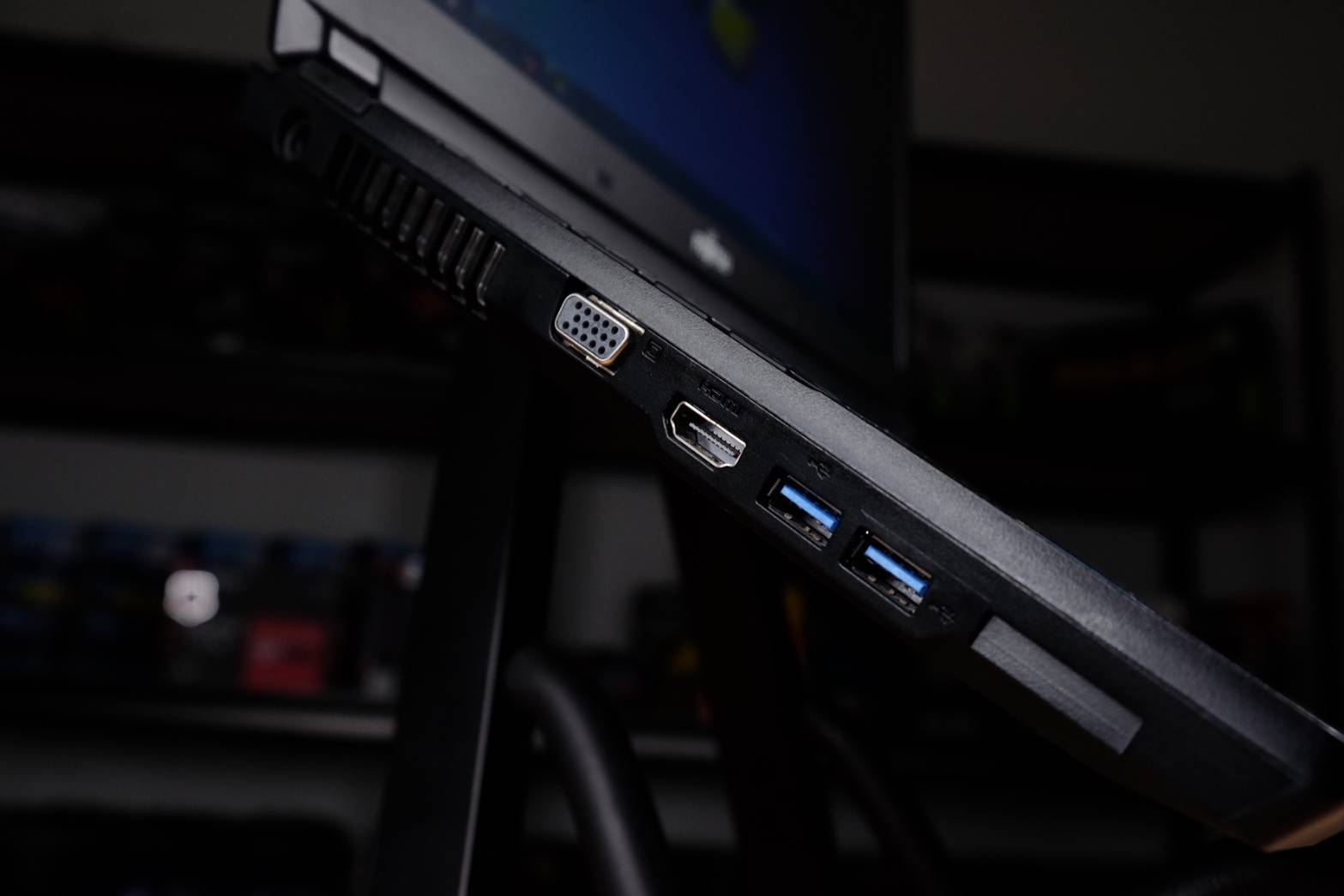 FUJITSU LIFEBOOK A574/H/M V1