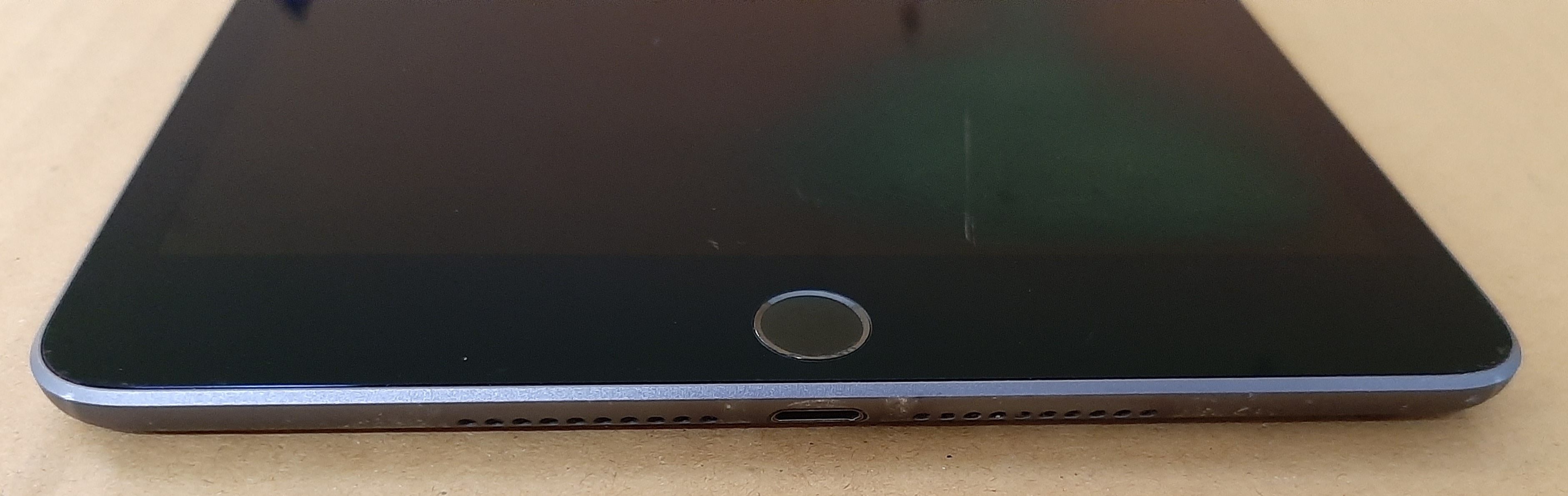 iPad มือสอง Mini 5 ประกันร้าน 7.9-Inch (2019) 64GB Wi-Fi
