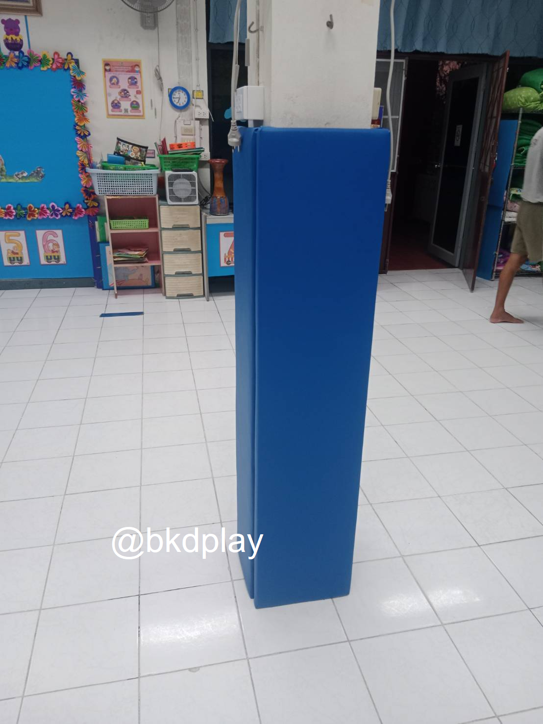 รับทำผนังกันกระแทก บุผนังห้อง หุ้มเสากันกระแทก บุหุ้มหนัง สั่งทำตามขนาดและสี