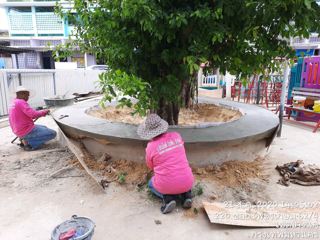 ราชวินิตประถม(บางแค)ทำเวที,ประตู,ที่นั่ง,สนามเด็กเล่น