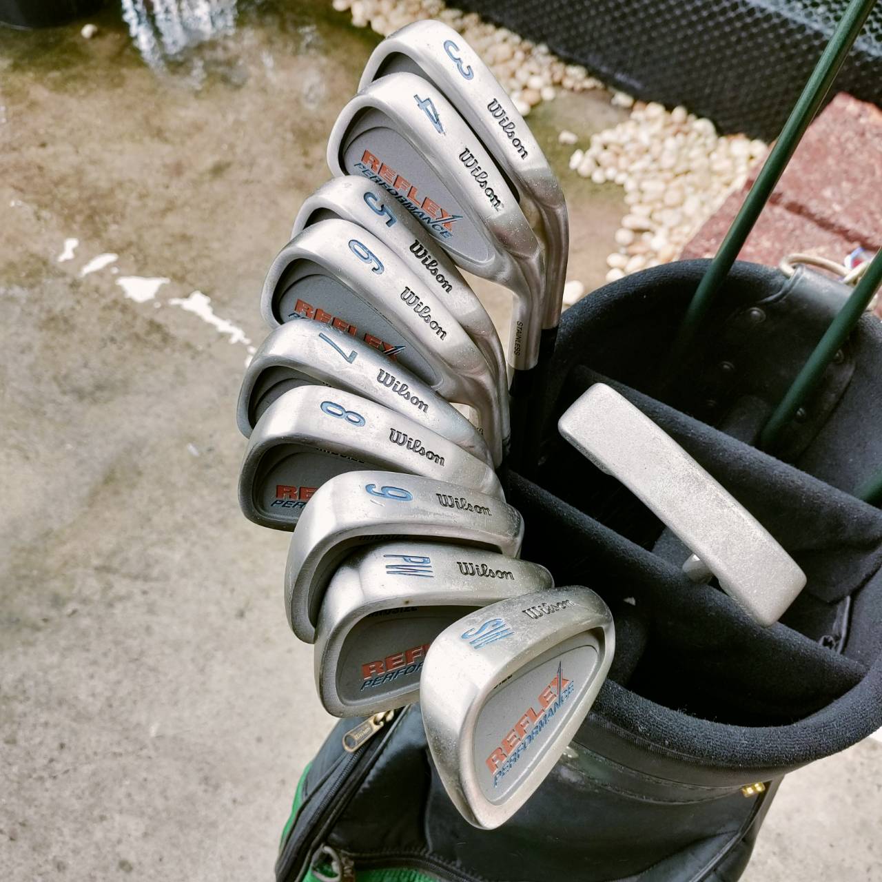ไม้กอล์ฟครบชุดพร้อมออกรอบ WILSON REFLEX PERFORMANCE พร้อมถุงกอล์ฟ WILSON ตรงรุ่น และ PUTTER PING ANSER 4 ไม้ตีง่าย ตีสบายๆทั้งชุด มือใหม่ ตีสบาย ไม้กอล์ฟพรีเมี่ยมมือสอง ของแท้ By NakaraLuxurious