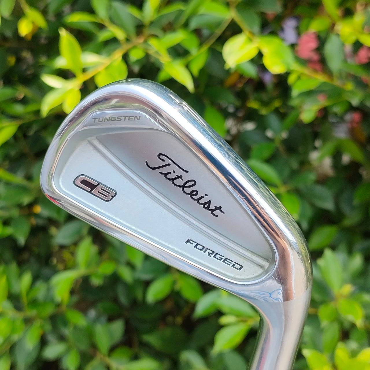 ชุดเหล็ก TITLELIST 716 CB และ MB FORGED มีเหล็ก 4-9 เเละ PW ก้าน KBS TOUR FLEX S สุดยอดแห่งความมันส์ของชุดเหล็ก เหล็กยาวเป็น CB ตีง่ายและมีถ่วงทังสเตน เหล็กสั้น MB หนักแน่น สปินจัดๆ ก้านเจ็งทั้งชุด สภาพสวยมาก