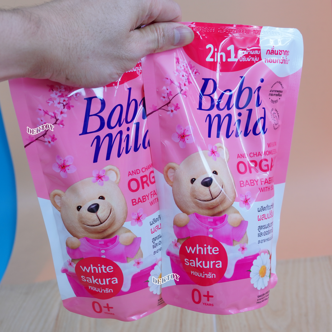 แพค 3 สุดคุ้ม Babimild เบบี้มายด์ น้ำยาซักผ้าเด็กผสมปรับผ้านุ่ม 2อิน1 ขนาด 570 มล. ไวท์ซากุระ ชมพู