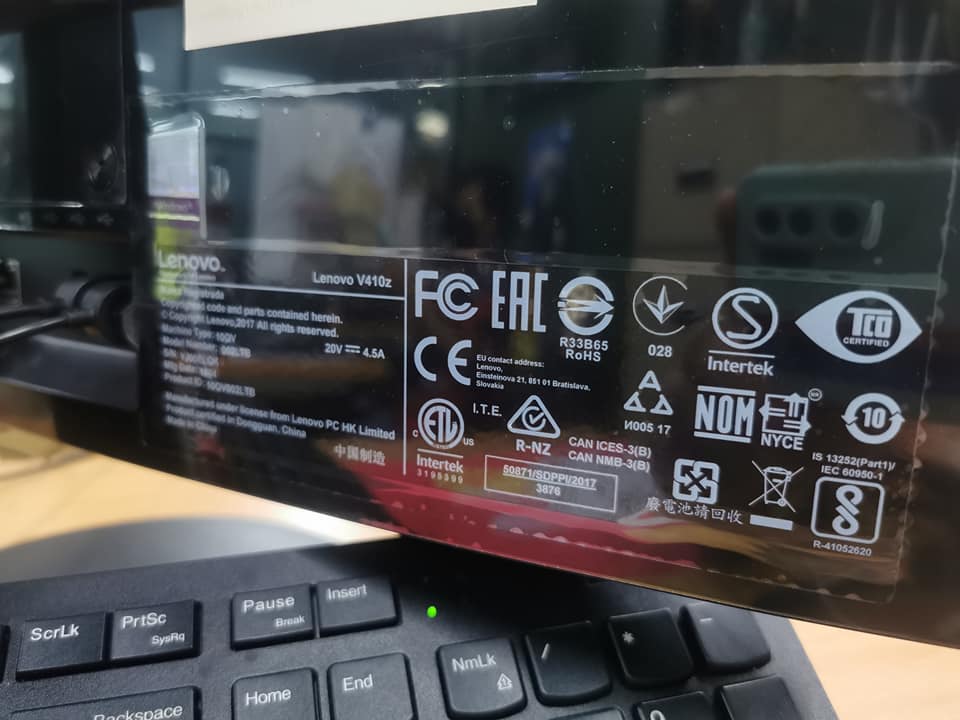 คอมพิวเตอร์ออลอินวัน All in one Lenovo ThinkCentre V410z - 21.5 inch CPU i3-7100T Ram 8 GB HDD 1 TB