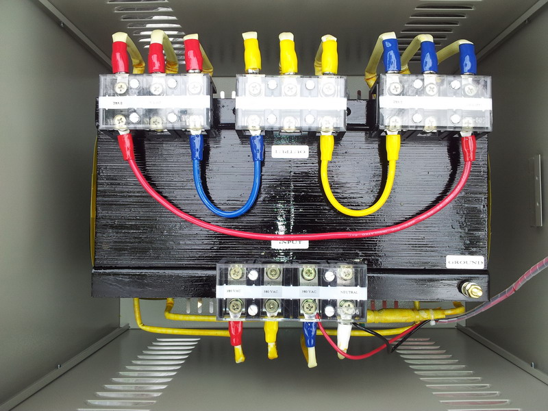 หม้อแปลง 380v 220v 200V 180v 208,209v 7KVA 20Amp Cu เปลือย
