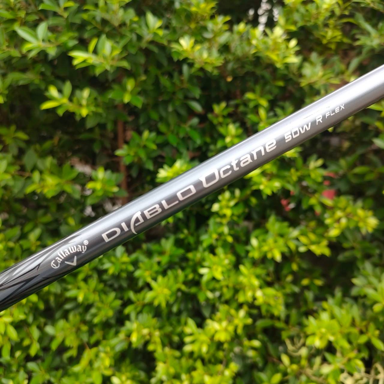 DRIVER CALLAWAY DIABLO OCTANE องศา 10.5 ก้าน CALLAWAY DIABLO OCTANE FLEX R รุ่น OCTANE นี้ใส่เทคโนโลยีเข้าไปมาก!! พัฒนามาจากความตีง่ายของ BIGBERTHAR แต่เพิ่ม ระยะใส่เข้าไปให้สุด และเพิ่มความดุดันเข้าไปมาก!!! ไม้กอล์ฟมือสอง ของแท้ BY NakaraLuxurious