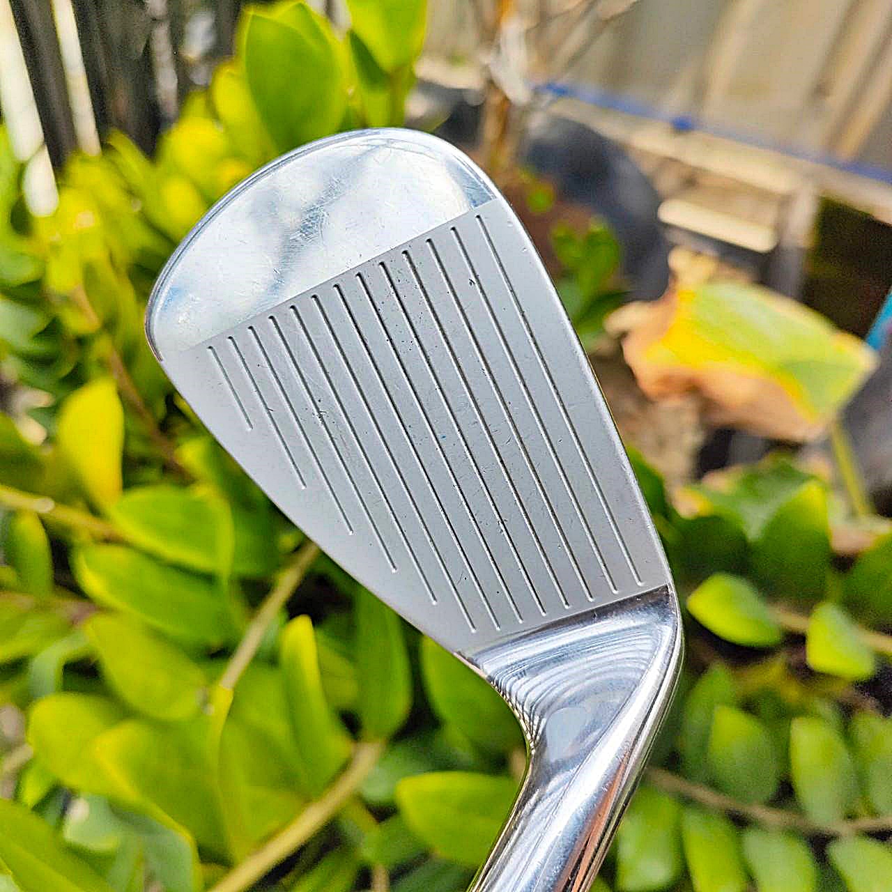 **ไม้กอล์ฟมือซ้าย** ชุดเหล็ก TITLEIST 690 MB มีเหล็ก 3-9 เเละ PW ก้าน DYNAMIC GOLD S200 เหล็ก FORGED ระดับพรีเมี่ยม ไม้กอล์ฟพรีเมี่ยมมือสอง ของแท้ By NakaraLuxurious