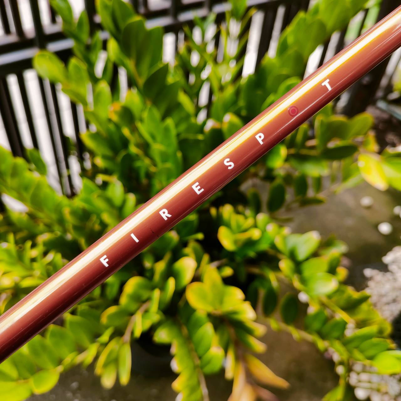 UT5 PONG WOODY องศา 25 ก้าน MAX PLUS FLEX R ผลิตจาก MITSUBISHI ค่ะ กระดองปาดลง ทำให้ CG ต่ำ ตีลูกลอยง่ายๆ และตีตรงมาก ไม้กอล์ฟพรีเมี่ยมมือสอง ของแท้ By NakaraLuxurious