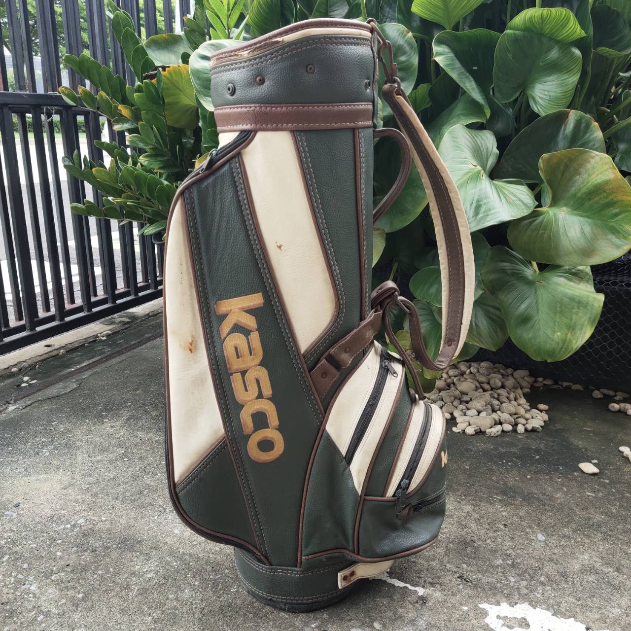 ** ไม่มี COVER ** ถุงกอล์ฟ KASCO หนังแท้ สุดวินเทจเลยค่ะ