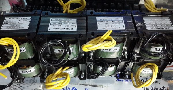 หม้อแปลง in 220V out 26-27VAC 45VA x4ชุด +11VAC20VA 1ชุด