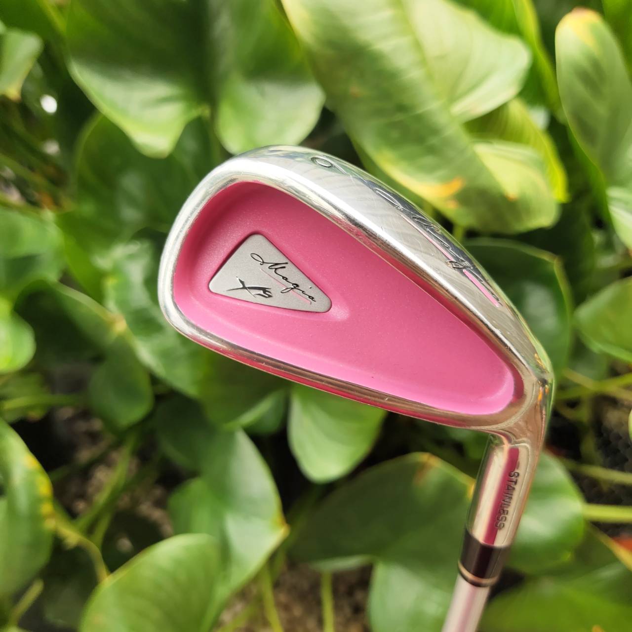 FULLSET Hippo Ladies Magia XS ชุดไม้กอล์ฟสำหรับผู้หญิงที่ออกแบบมาเพื่อช่วยให้ สามารถตีได้ง่ายขึ้น มีความแม่นยำ และเพิ่มระยะทางในการตี ไม้กอล์ฟพรีเมี่ยมมือสอง