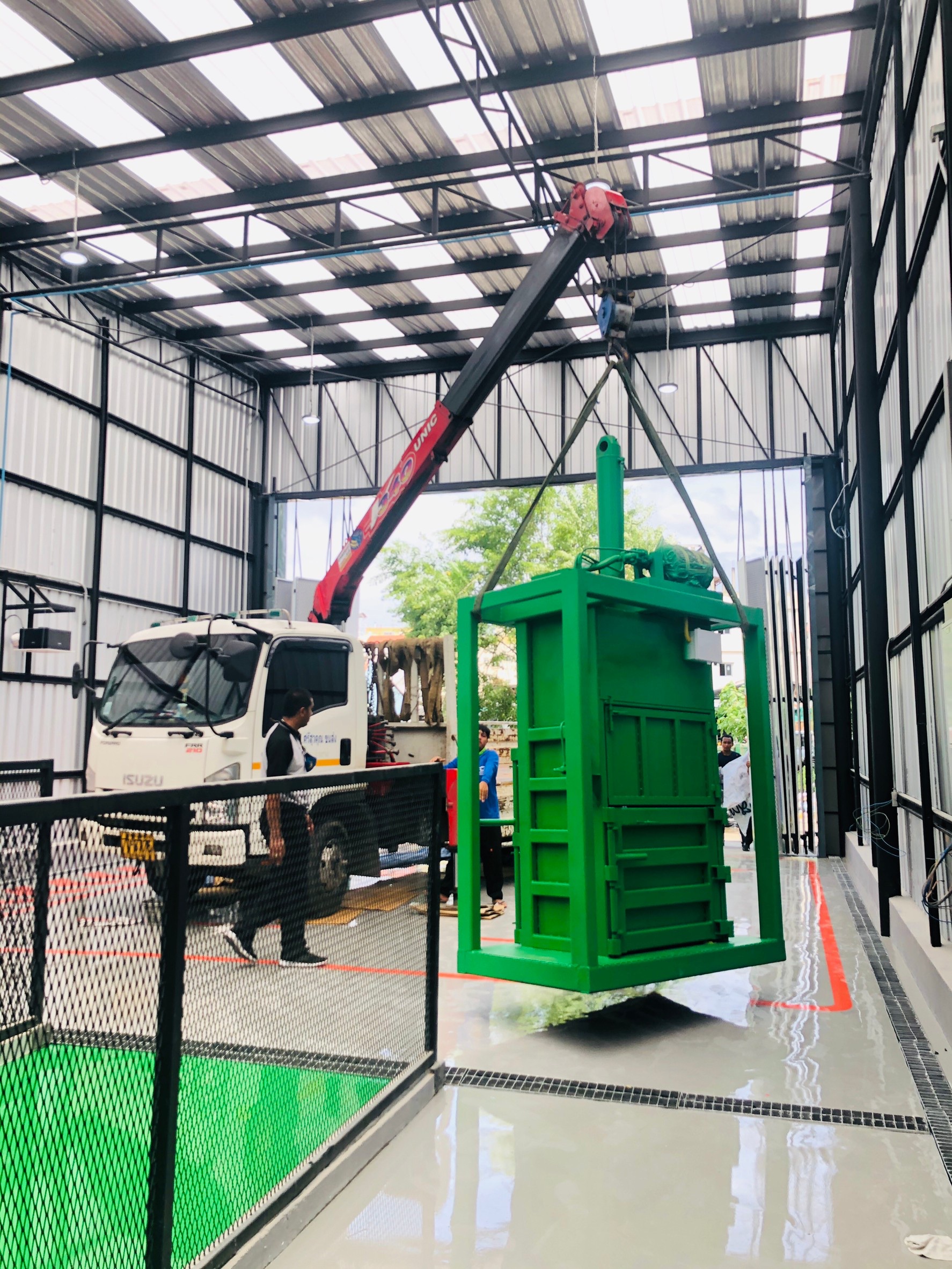 พระจอมเกล้าพระนครเหนือ ก่อสร้างโรงแยกขยะรีไซเคิล