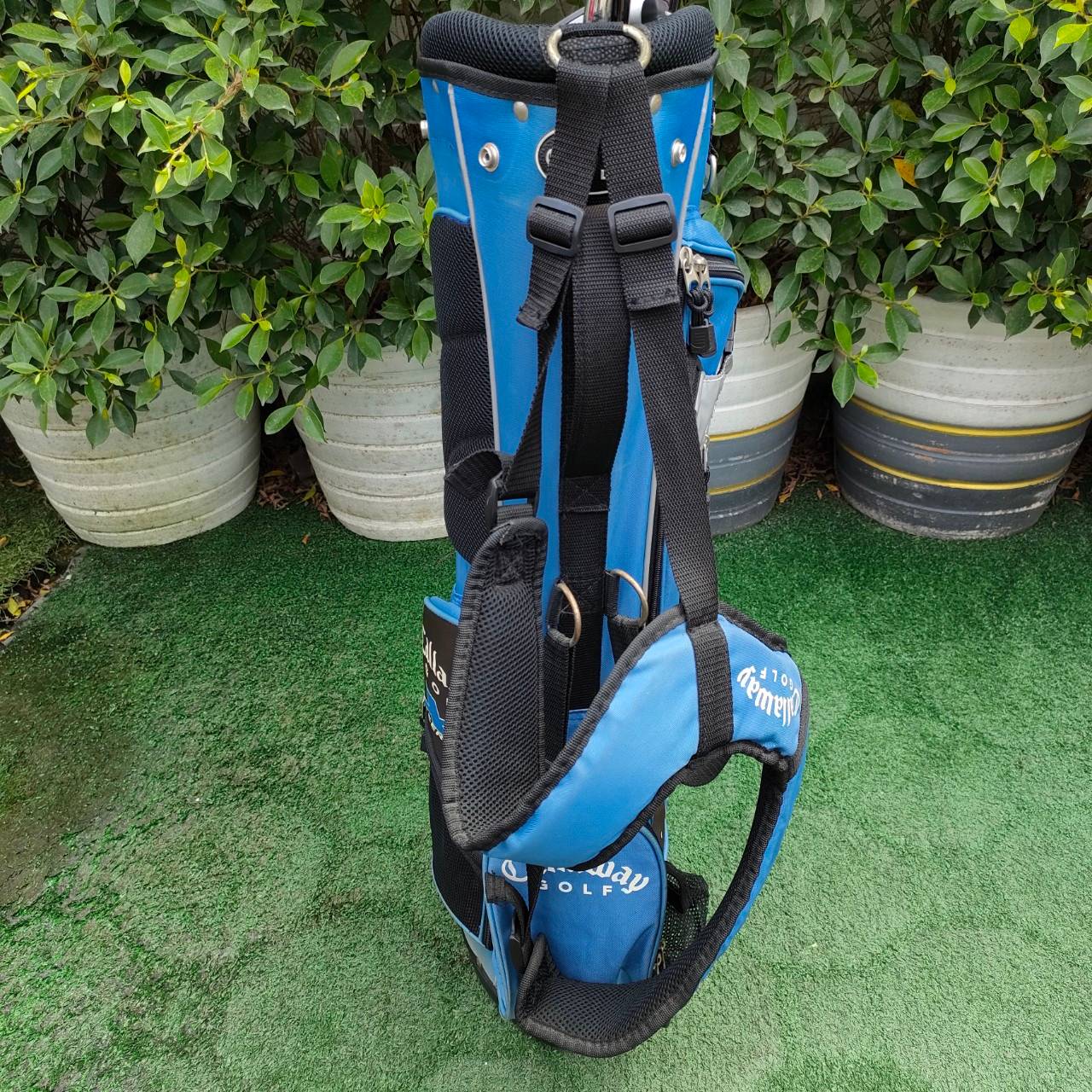 ** ไม้กอล์ฟสำหรับเด็ก ** FULLSET CALLAWAY GOLF ทั้งชุดประกอบด้วย หัวไม้ เเละ FAIRWAY ชุดเหล็ก CALLAWAY XJ SERIES มีเหล็ก 5,7,9 ความยาวของเหล็ก 7 **34 นิ้ว ** PUTTER ODYSSEY WEDGE องศา 60 พร้อม ถุงกอล์ฟ CALLAWAY