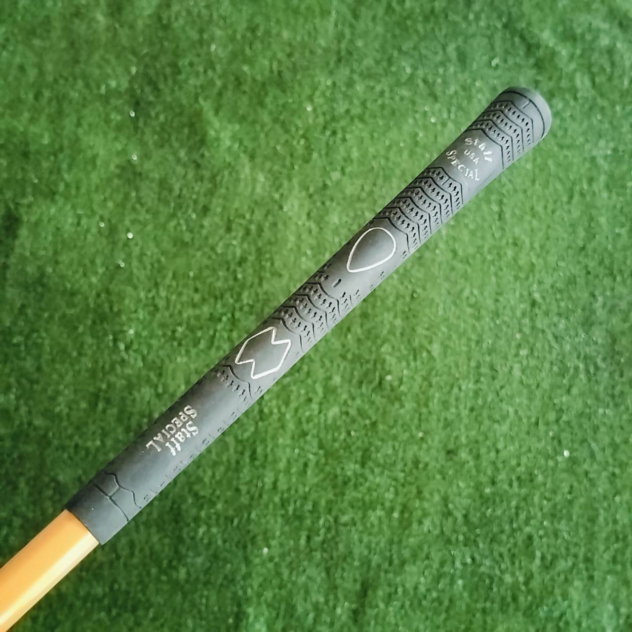 FW3 STAFF SPEACIAL ก้านกราไฟต์แบบ HIGH MODULUS 100% FLEX R ออกแบบคล้ายไฮบริด ตีแม่นยำ และระยะได้ไม่แพง FW3 เลยค่ะ ไม้กอล์ฟพรีเมี่ยมมือสอง ของแท้ By NakaraLuxurious