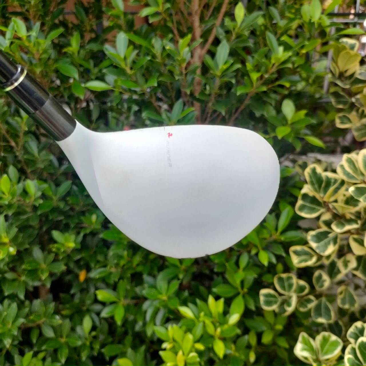 HYBRID 3 TAYLORMADE BURNER SUPERFAST 2.0 องศา 18 ก้าน SUPERFAST FLEX S หัวลักษณะส่งสามเหลี่ยมมนๆ ยื่นออกด้านหลังทำให้ตีง่าย ตีไกล ตีพุ่งสุดๆ ดีมากๆครับ