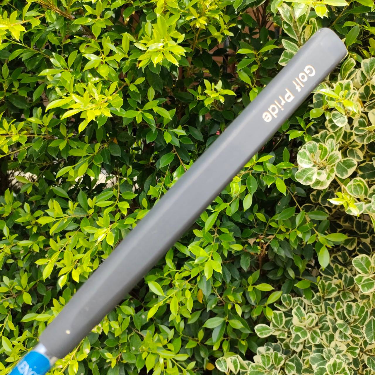 PUTTER TOUR REVENGE V-POWER ความยาว 33 นิ้ว HIGH M.O.I. ใบใหญ่ ชดเชยความผิดพลาดได้สูงมาก และเล็งได้ง่ายมาก แม่นยำ FACE BLANCE และหน้าไม้สัมผัสทั้งนุ่ม และเกาะไลน์แบบสุดๆ