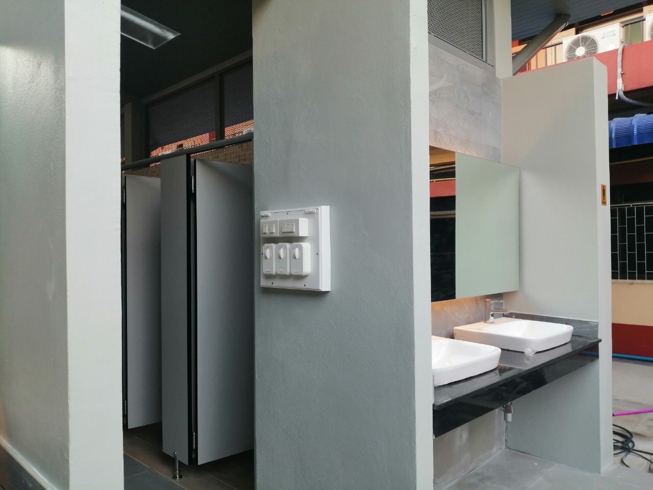 รร.ฤทธิยะวรรณาลัย(ดอนเมือง) งานสร้างห้องน้ำ45ห้อง