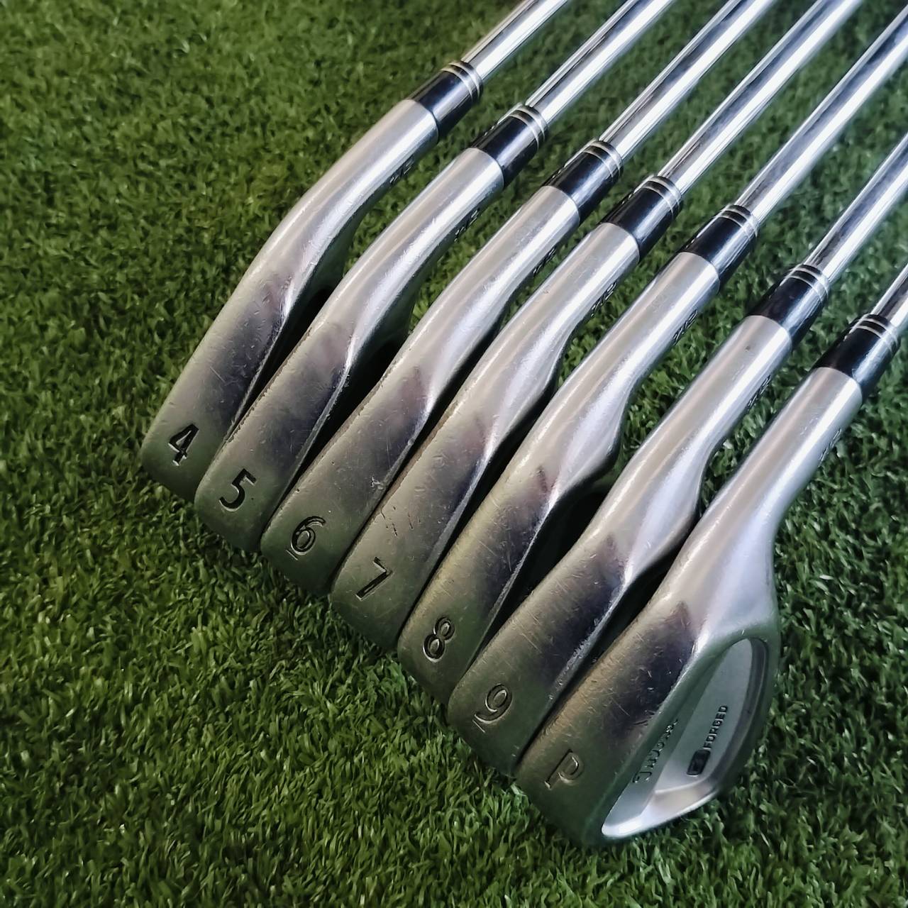 ชุดเหล็ก Titleist CB FORGED 712 ก้าน DYNAMIC GOLD X100 ก้านแข็งตีมันส์ใส่ได้เต็มๆ ตีแรงเอาอยู่ เหล็ก FORGED สุดพรีเมี่ยม และ มี CAVITY ชดเชยสูง ไม้กอล์ฟพรีเมี่ยมมือสอง ของแท้ By NakaraLuxurious