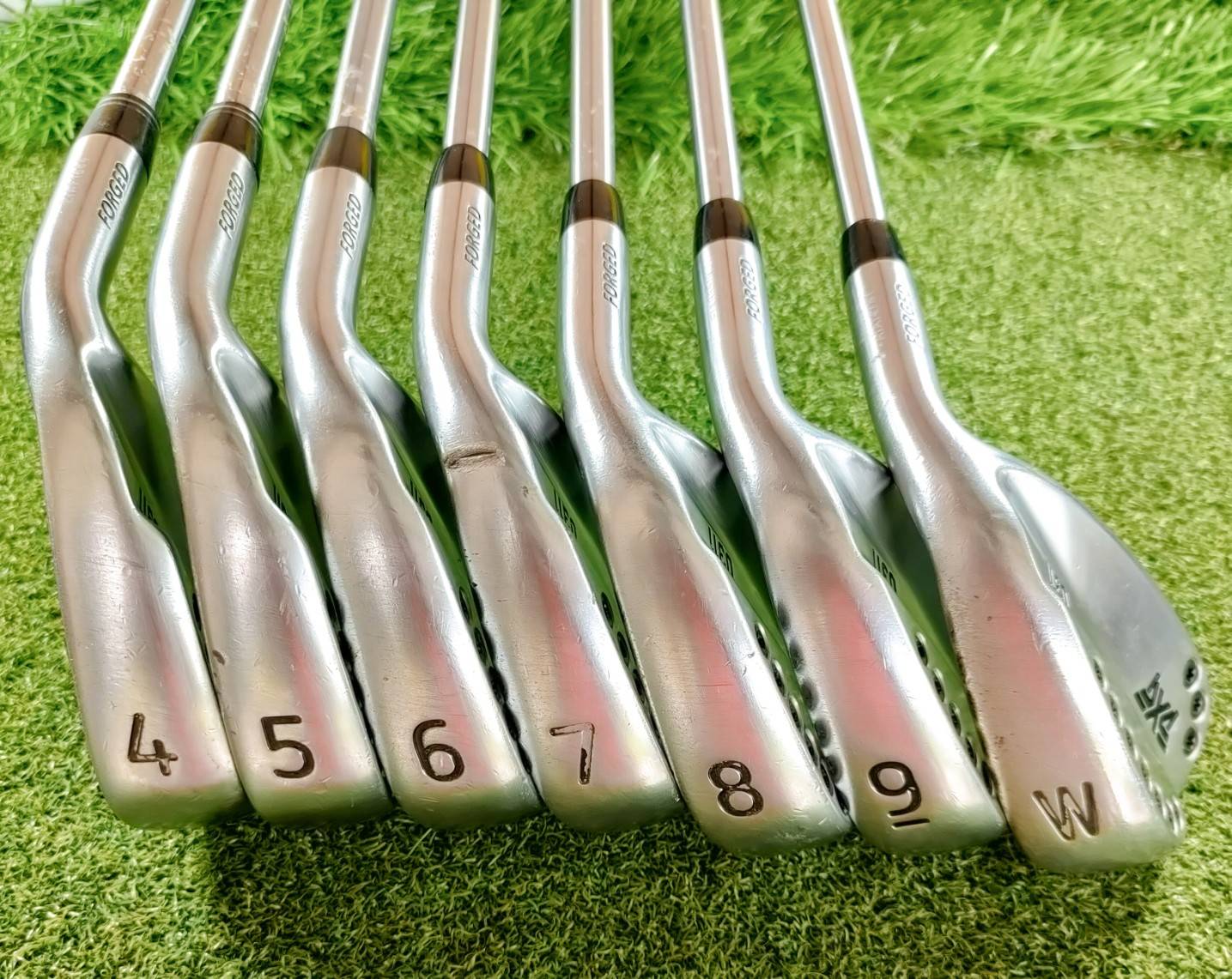 ชุดเหล็ก PXG 0311 FORGED มีเหล็ก 4 - 9 PW ทั้งฟมด 7 ชิ้น ก้าน PROJECTX 5.5 เข้ากันมากๆ 0311 ตีง่าย ตีมันส์ มากๆครับ