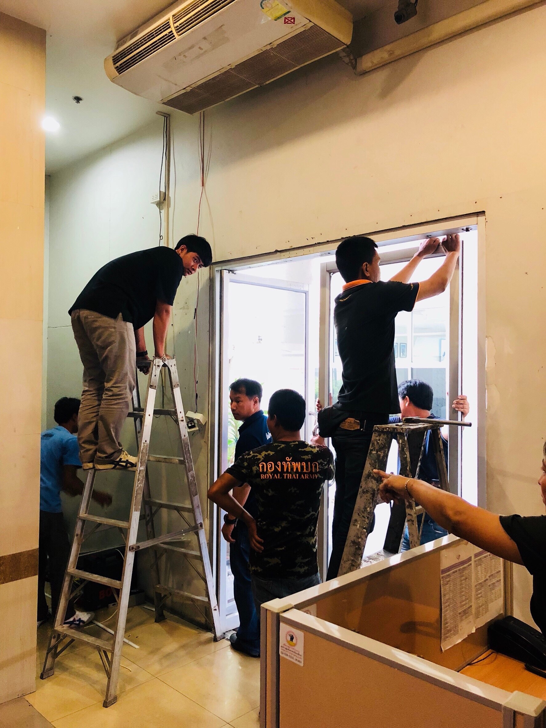 งานเปลี่ยน ประตูอัตโนมัต ม.ศ.ว