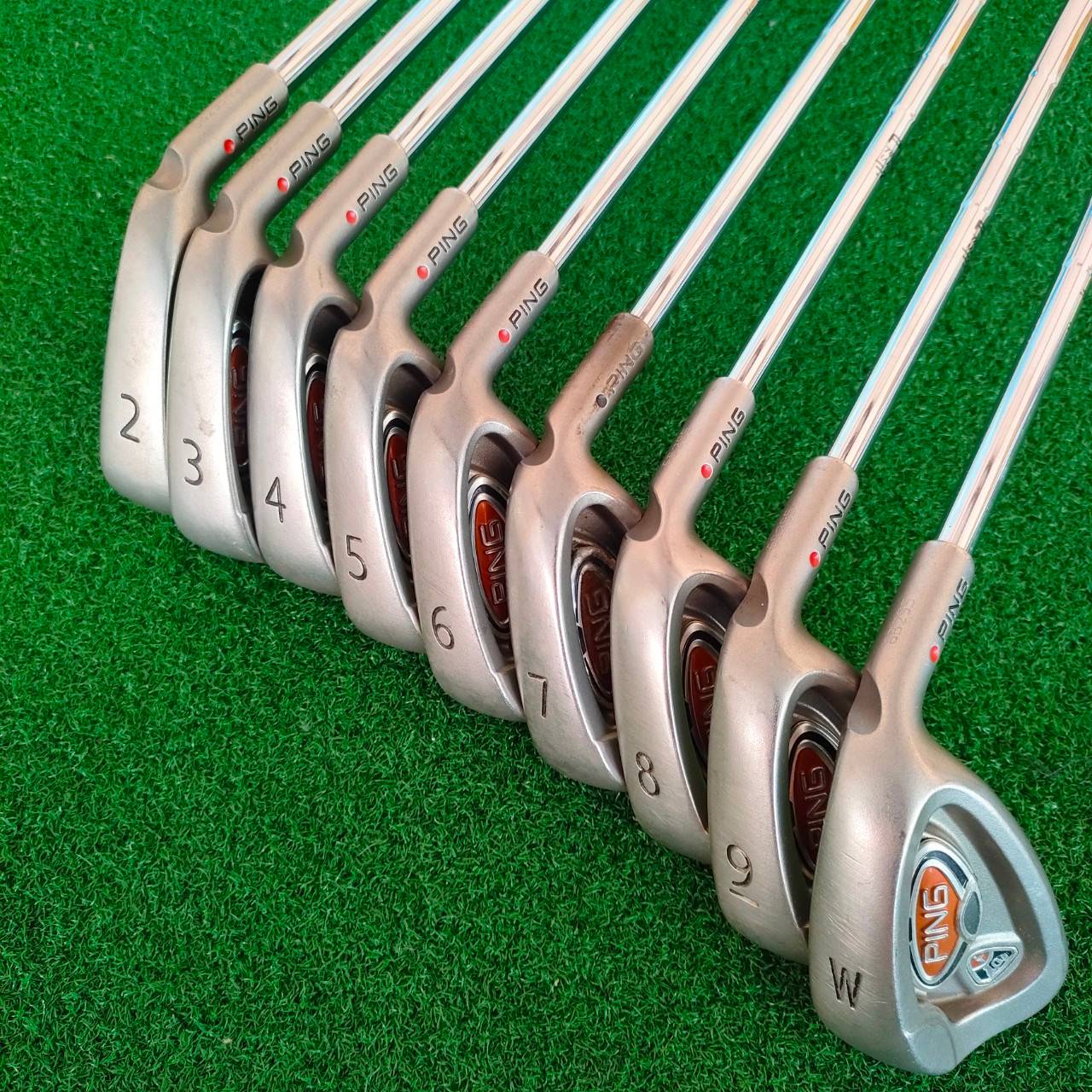 ชุดเหล็ก PING I10 จุดแดง มีเหล็ก 2 - 9 เเละ W ชุดใหญ่เต็มสูบ มีเหล็ก 2 ด้วย ก้าน CUSHIN PING เดิมๆ วัสดุ PING ไม่เหมือนใคร