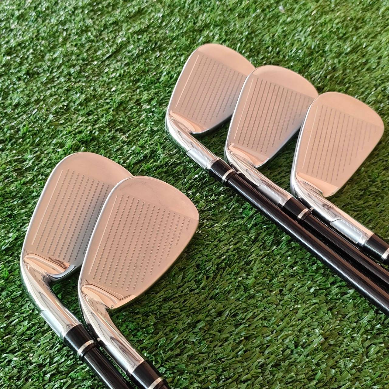 ชุดเหล็ก TAYLORMADE M GLOIRE RIBCOR HT มีเหล็ก 6-9 เเละ PW ก้าน FUJIKURA SPEEDER EVOLUTION FLEX R ทั้งชุด