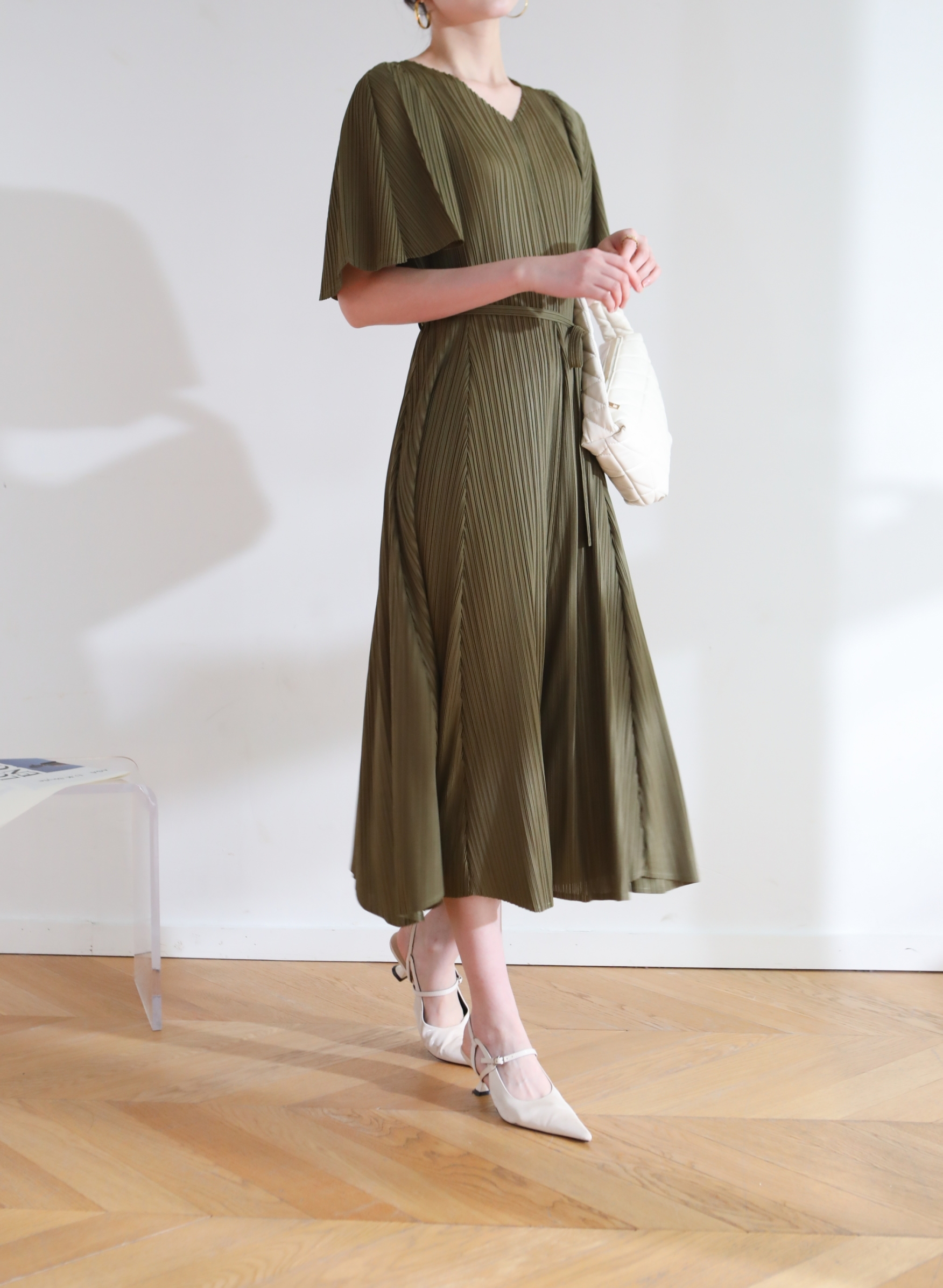 2MUAY รุ่น GJO3653 เดรสผู้หญิง เดรสพลีทคุณภาพ 10สี FREE SIZE V NECK FLARE SLEEVE PLEATED DRESS