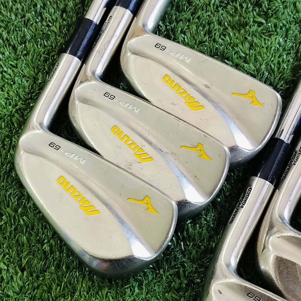 ชุดเหล็ก MIZUNO MP69 SET YELLOW หล่อมากๆๆค่ะ ก้าน DG X100 สำหรับสปีดแรง ไม้กอล์ฟพรีเมี่ยมมือสอง ของแท้ By NakaraLuxurious