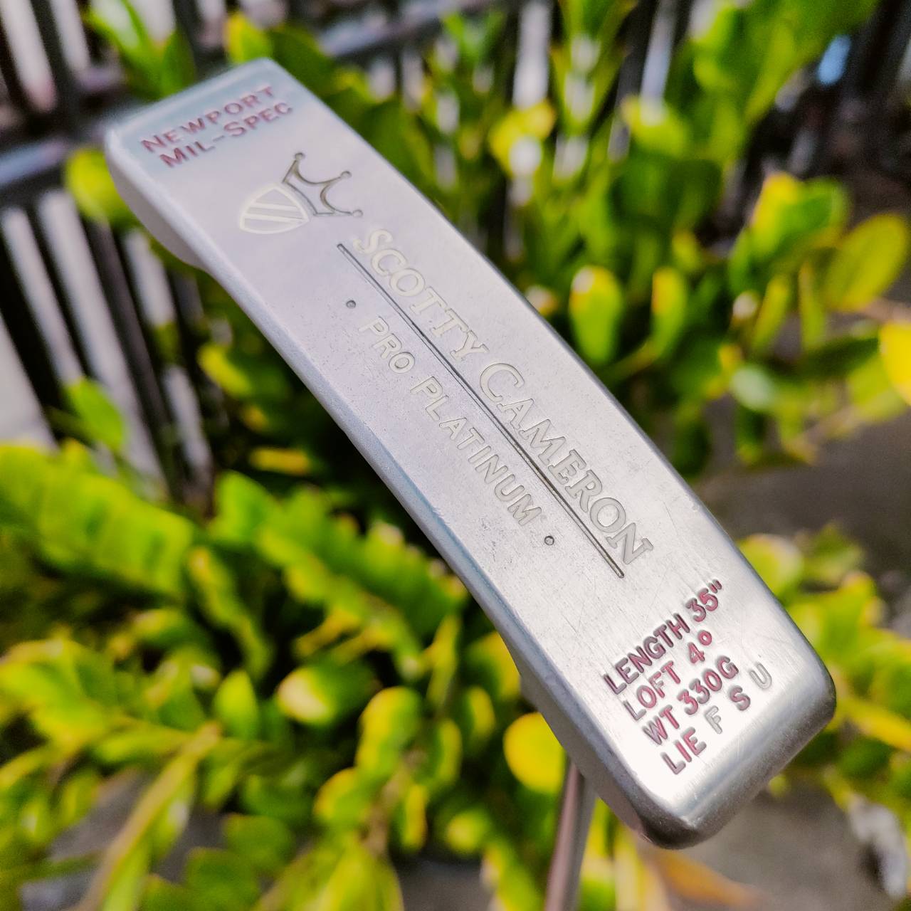 Scotty Cameron PRO PLATINUM NEWPORT MIL-SPEC ออกแบบให้พอดีกับนักกอล์ฟได้มากที่สุดโดยไม่ต้องไปที่สตูดิโอของ Scotty ไม้กอล์ฟพรีเมี่ยมมือสอง ของแท้ By NakaraLuxurious