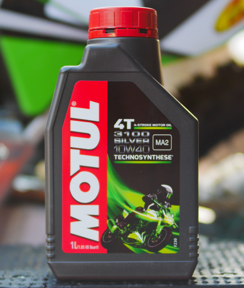 น้ำมันเครื่อง Motul 3100 Silver 10W40