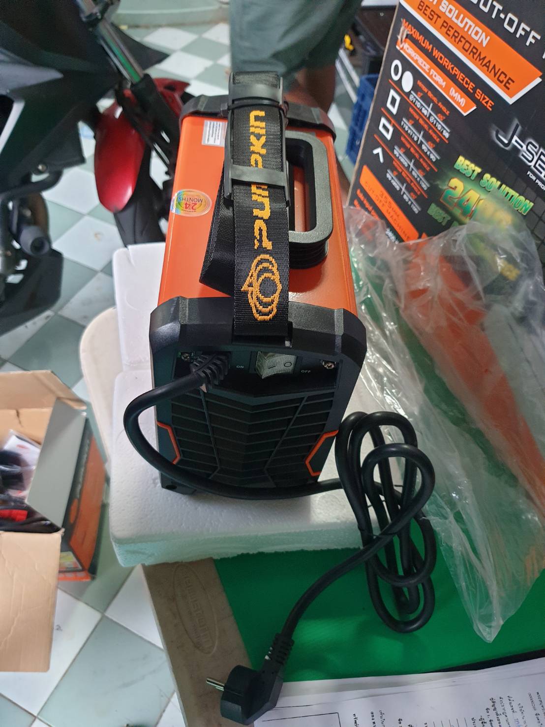 เครื่องเชื่อม PUMPKIN รุ่น PTT-SP160A#17906 ขนาด 160 แอมป์ สีส้ม - ดำ สภาพใหม่