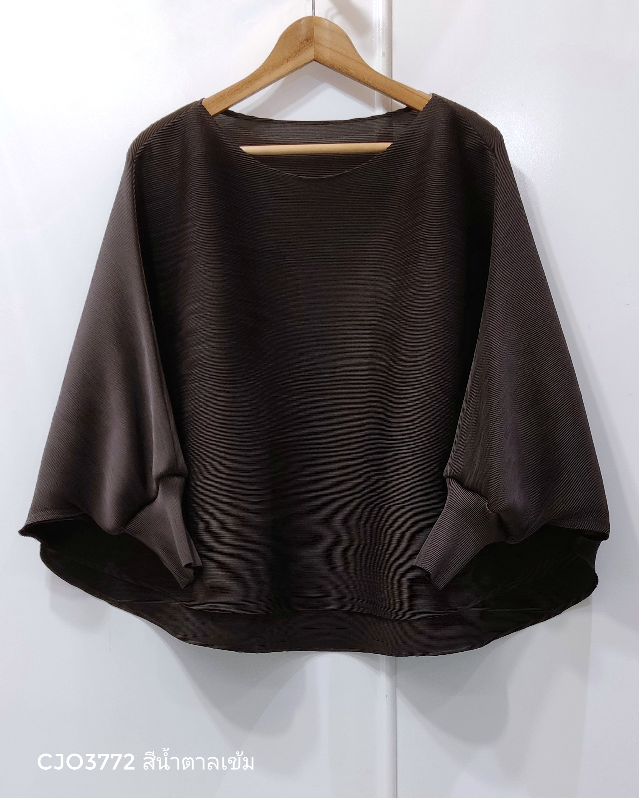 2MUAY GJO3772 เสื้ออัดพลีท BAT SLEEVE PLEATED TOP 4 สี FREE SIZE