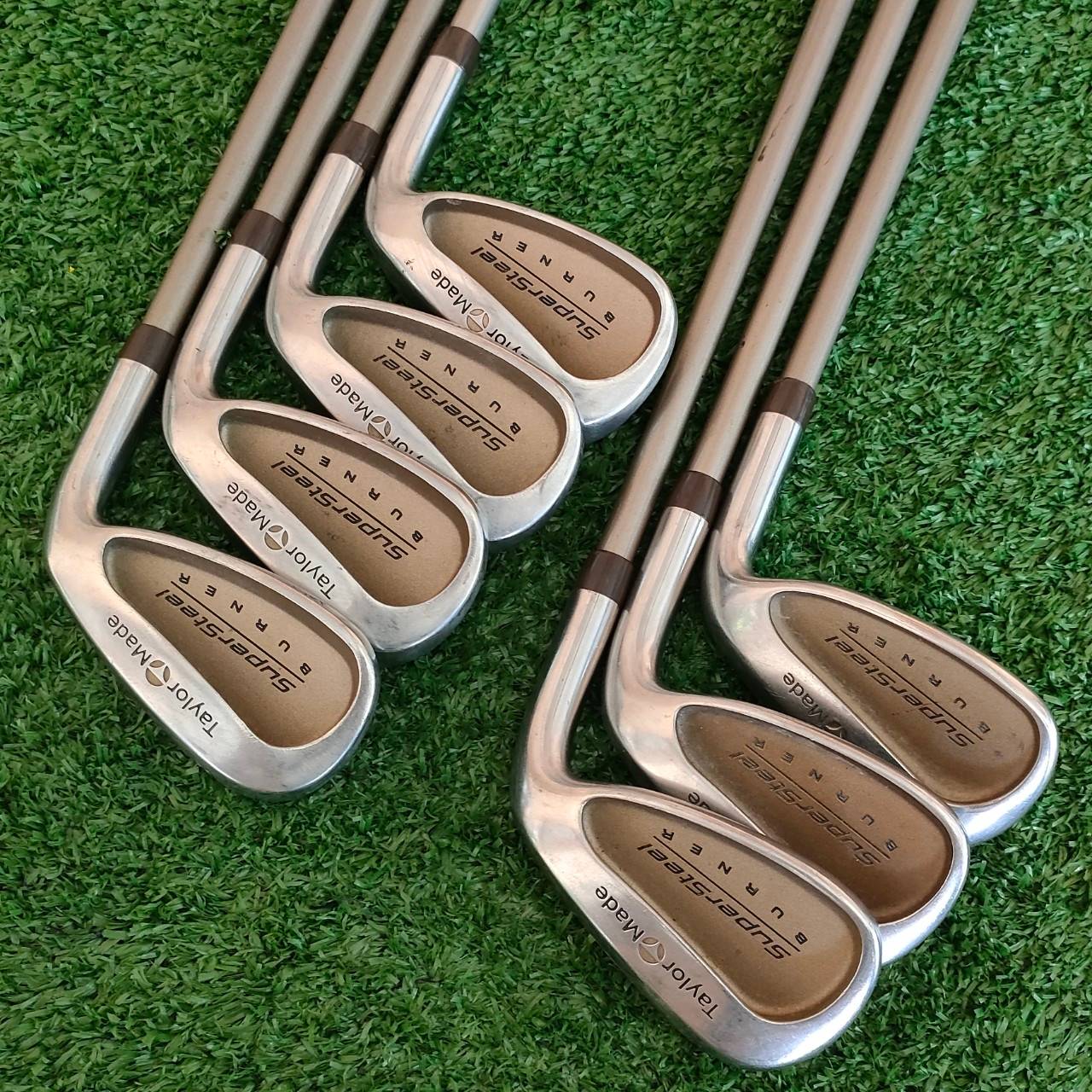 ** ไม้กอล์ฟสำหรับผู้หญิง ** ชุดเหล็ก TAYLORMADE SUPER STEEL BURNER มีเหล็ก 5-9 เเละ PW SW ก้าน TAYLORMADE FLEX L เป็นชุดเหล็กที่ตีง่าย พิเศษมาก ผลิตได้ดีแบบสุดๆ วัสดุทันสมัย ตีดีมากๆครับ ตีง่าย ได้ระยะ