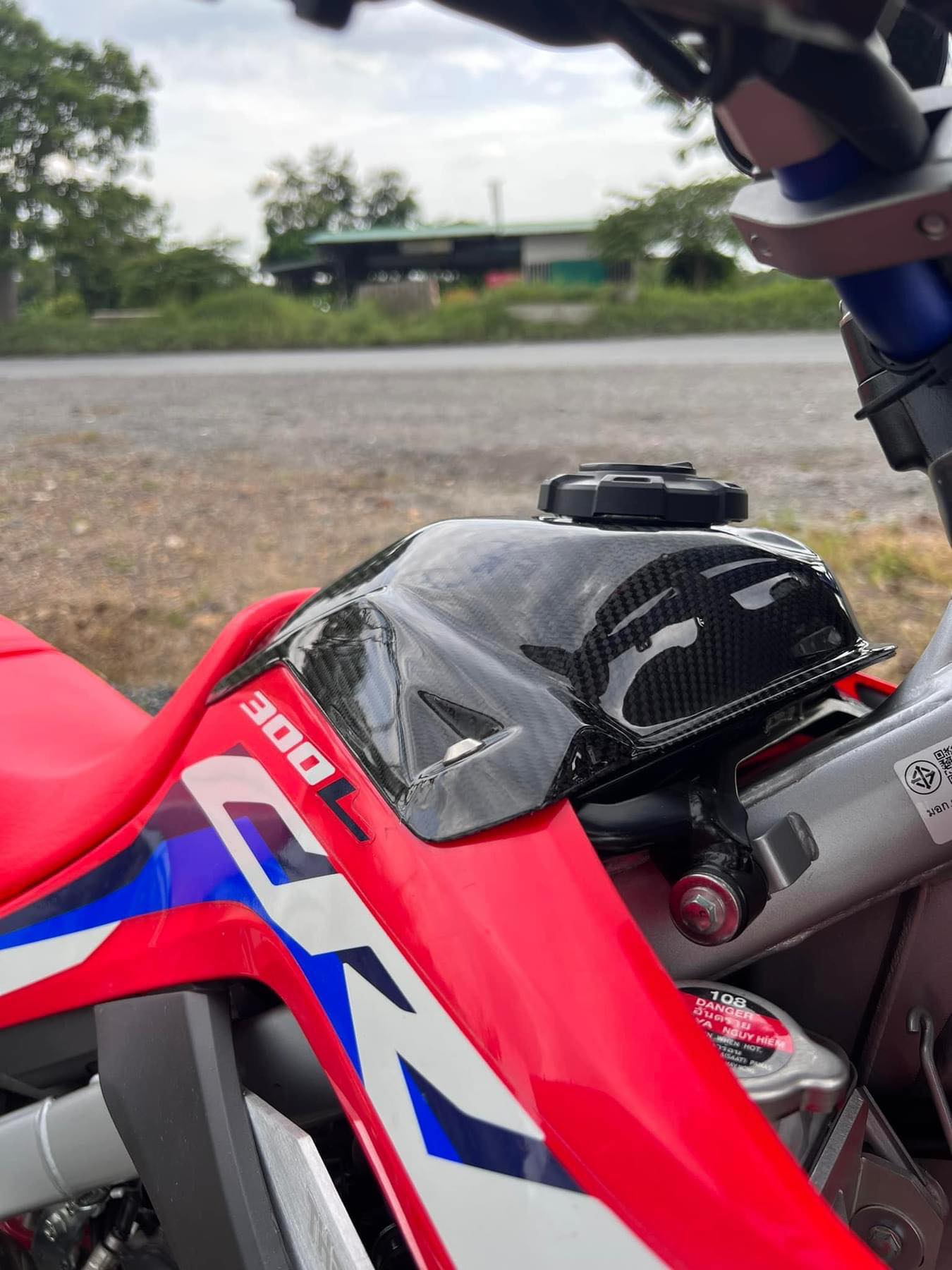 ครอบถังคาร์บอน AF Friber Carbon CRF300L ลาย 1 แบบใหญ่