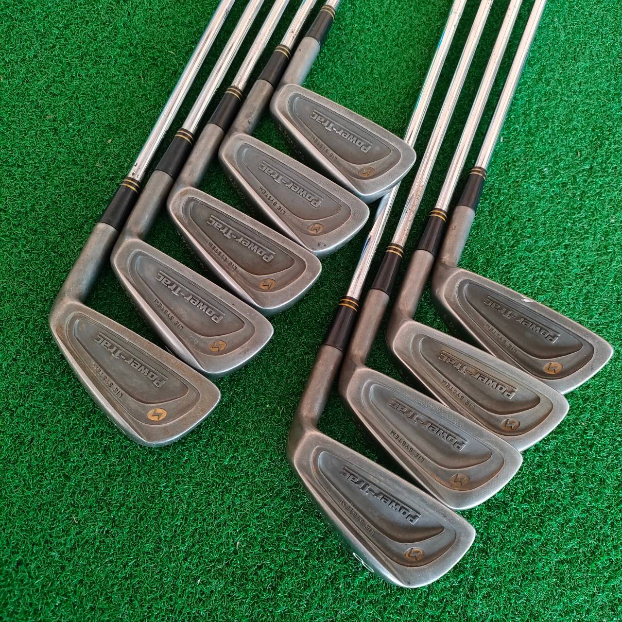 ชุดเหล็ก VANTAGE POWER-TRAC มีเหล็ก 3-9 PW SW ก้านเหล็ก สภาพสวยเดิมๆ ตีลูกออกแนวพุ่ง ตีไม่ยาก สปินดีมากๆครับ แม่นกรีน
