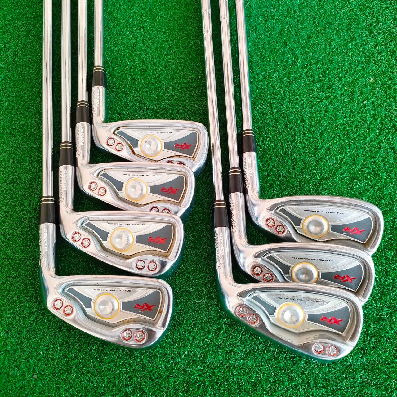 ชุดเหล็ก TAYLORMADE XR FORGED มีเหล็ก 4-9 เเละ PW เหล็ก FORGED CAVITY คุณภาพสูง งานพรีเมี่ยมมากๆ ตระกูล XR พรีเมี่ยม